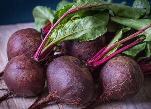 Beetroot Juice Benefits: चुकंदर 4 अलग-अलग तरीकों से मदद करता है और आपको बनायेगा मजबूत और स्वस्थ